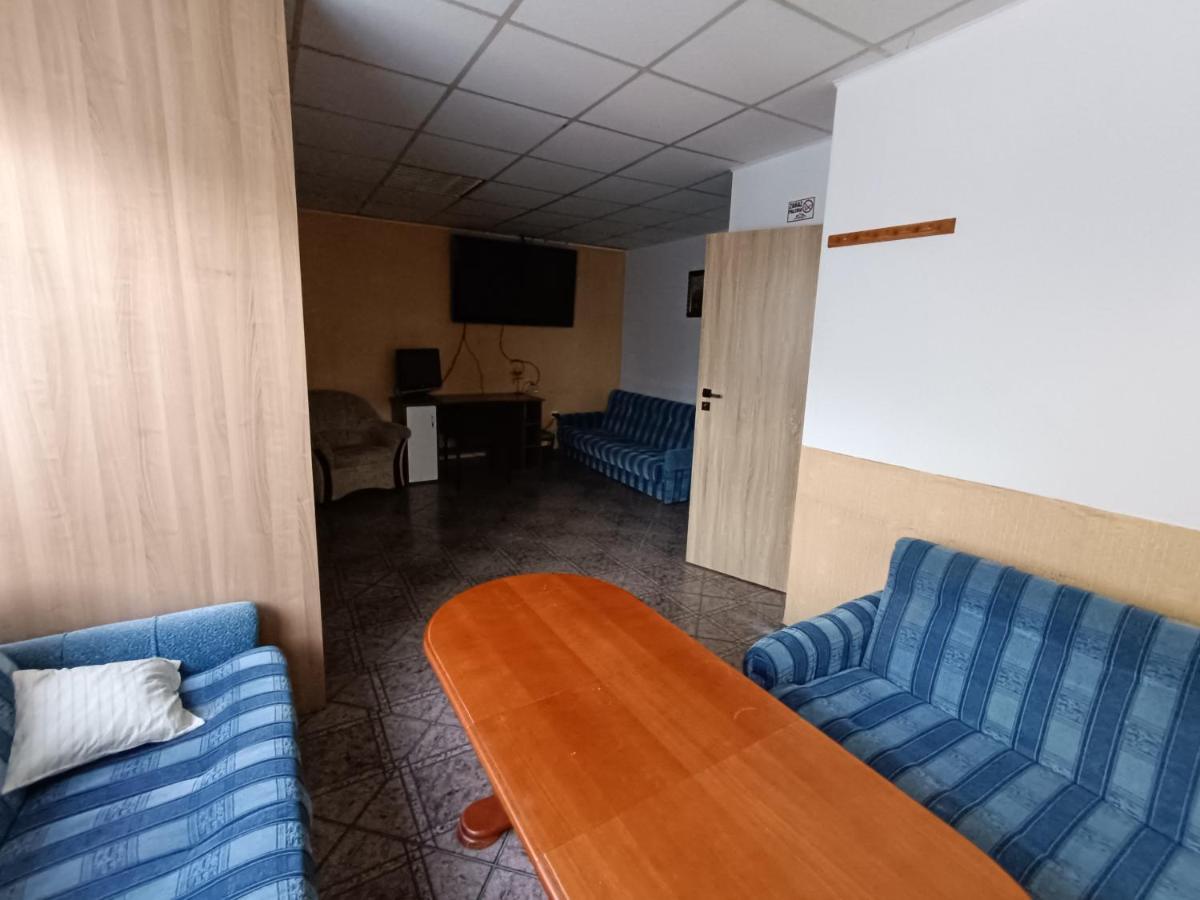 Hostel Welinek Gratis Parking Stęszew Eksteriør bilde